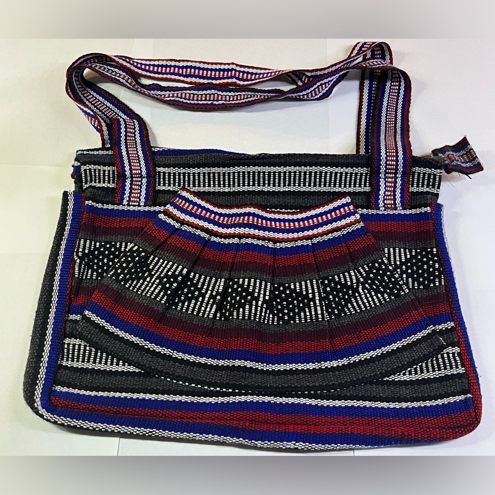 NWOT Woven Tote Red White Blue Black Tote Outer Pocket Shoulder Bag Tote Purse